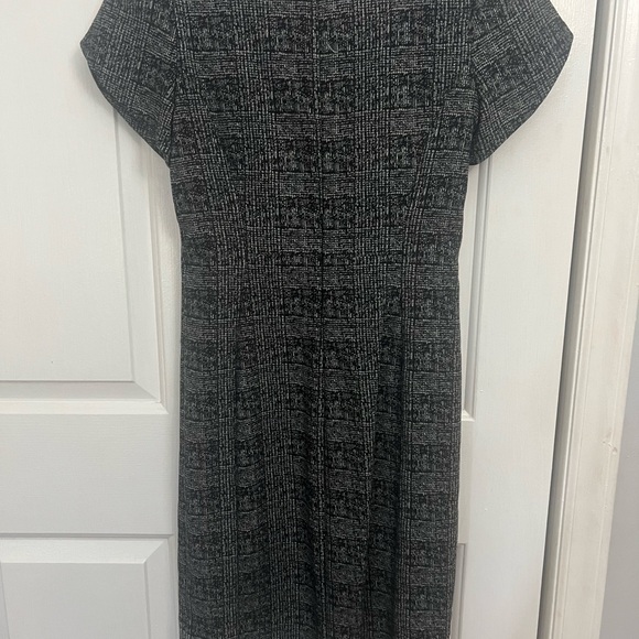 Calvin Klein posh sleeve dress size 4 - Picture 4 of 5